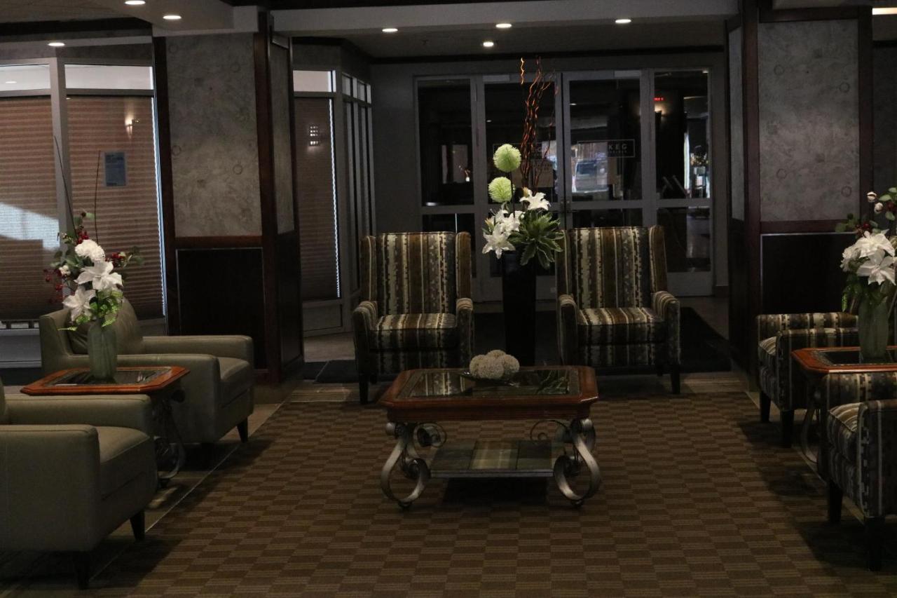 Nomad Hotel & Suites Fort Mcmurray Extérieur photo