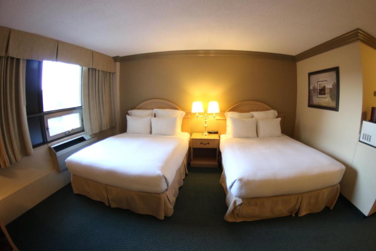 Nomad Hotel & Suites Fort Mcmurray Extérieur photo