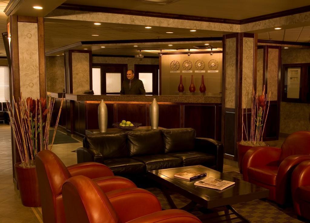 Nomad Hotel & Suites Fort Mcmurray Extérieur photo