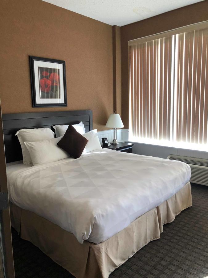 Nomad Hotel & Suites Fort Mcmurray Extérieur photo